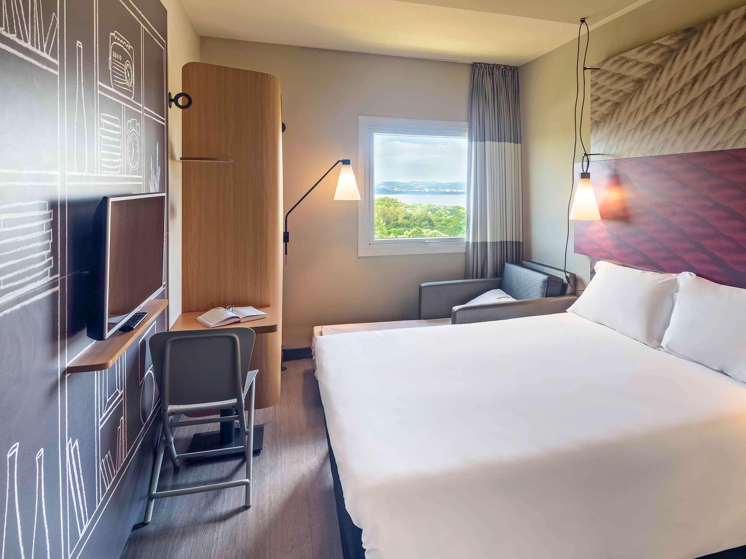 Ibis Guaiba Hotel ภายนอก รูปภาพ