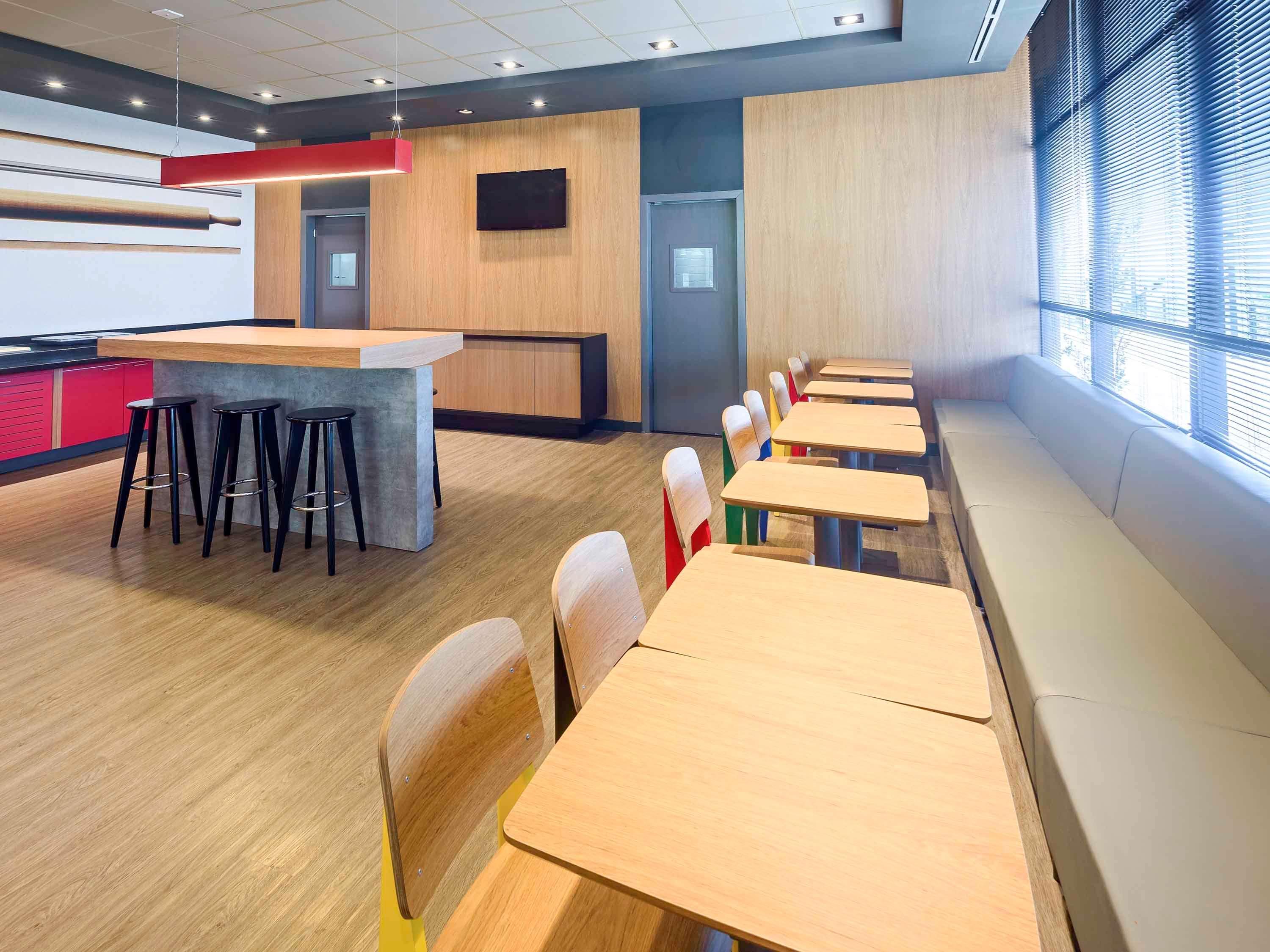 Ibis Guaiba Hotel ภายนอก รูปภาพ
