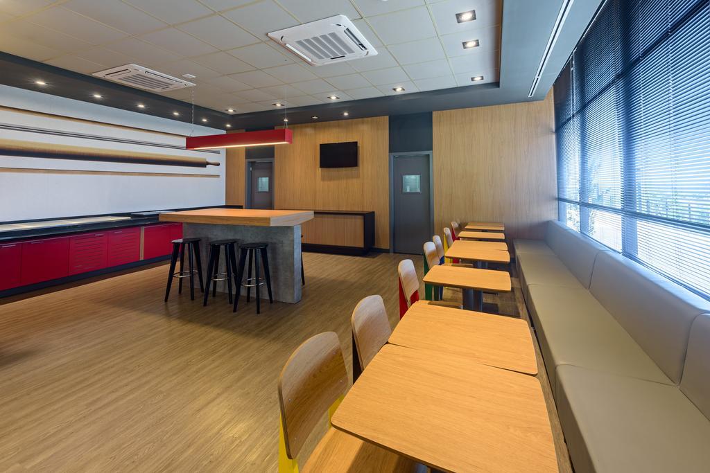 Ibis Guaiba Hotel ภายนอก รูปภาพ