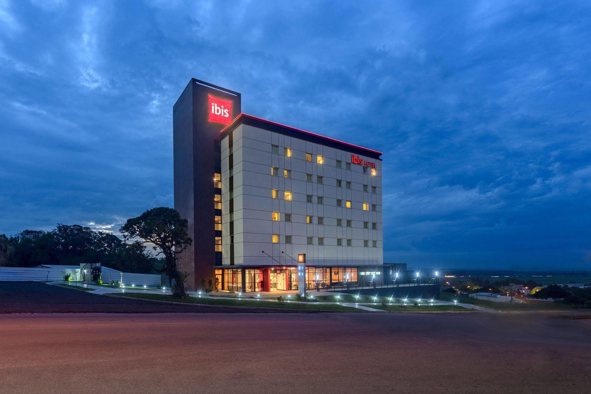 Ibis Guaiba Hotel ภายนอก รูปภาพ