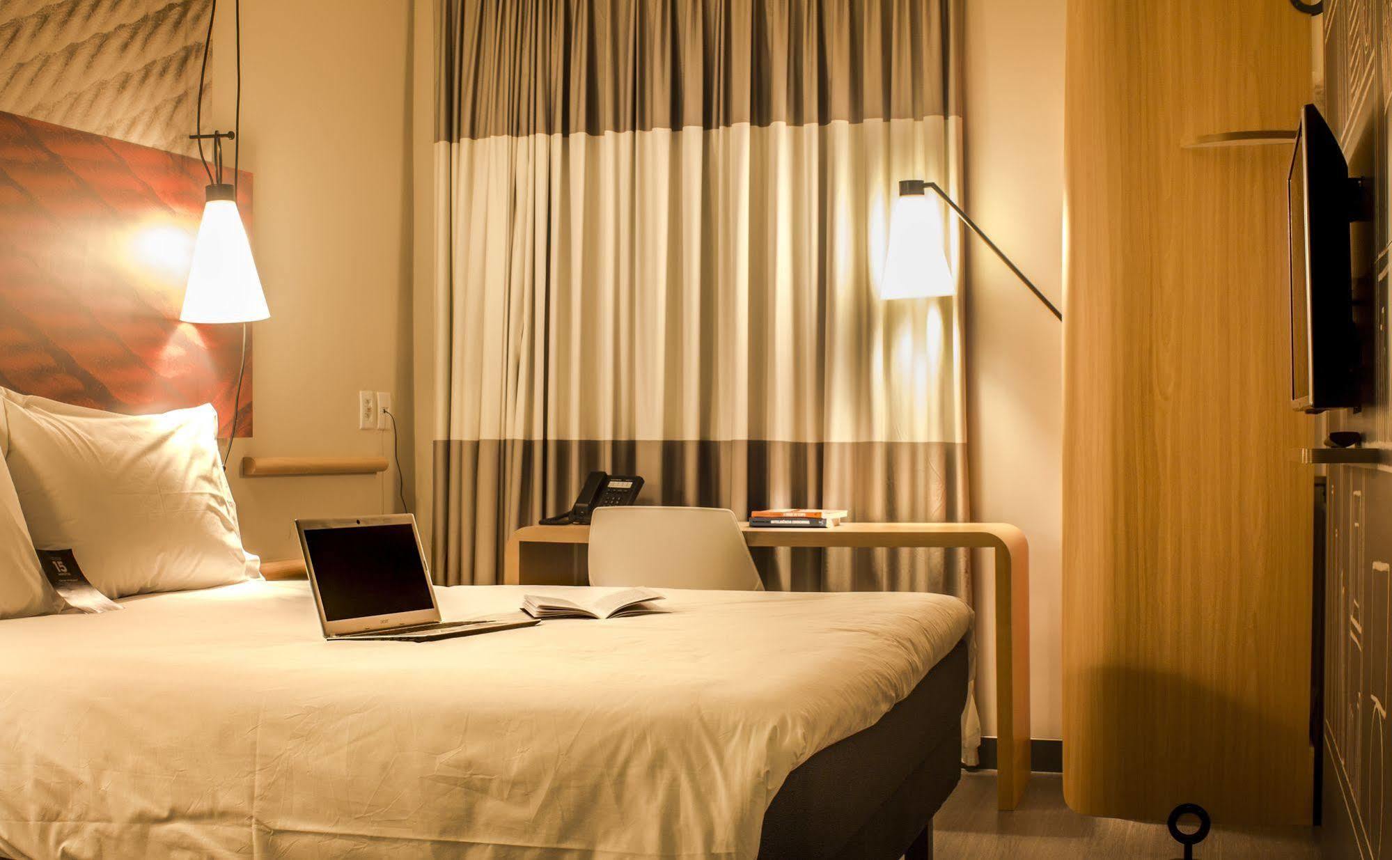 Ibis Guaiba Hotel ภายนอก รูปภาพ